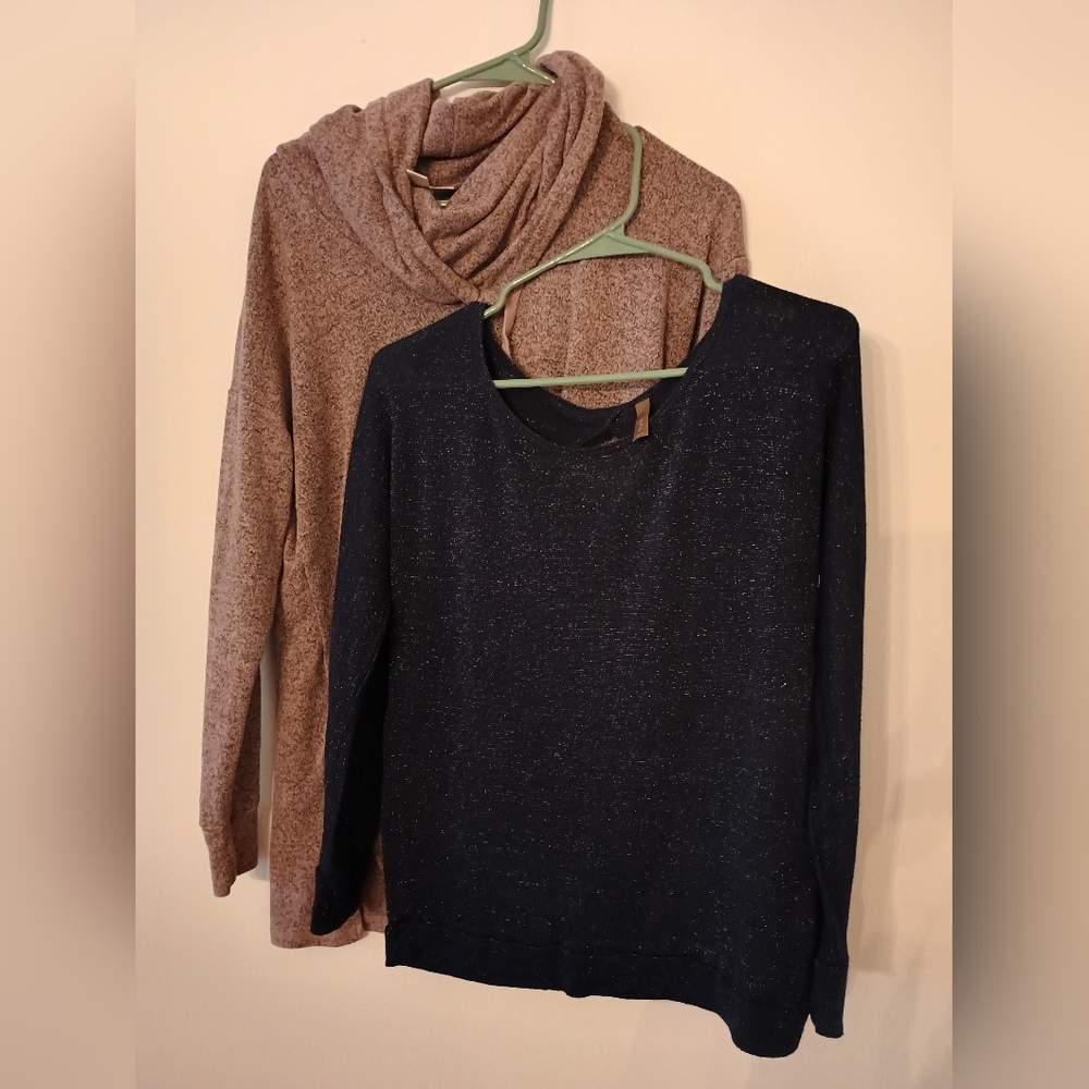 2 Maternity Tops, M